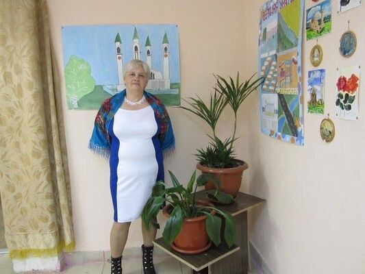  ,   Elena, 61 ,   ,   , c 