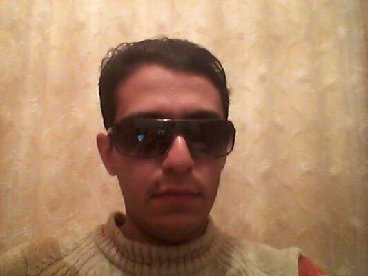  ,   Hrach, 32 ,   ,   , c 