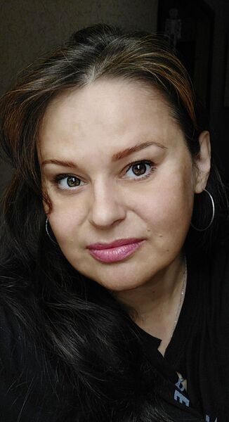  ,   Nika, 48 ,   