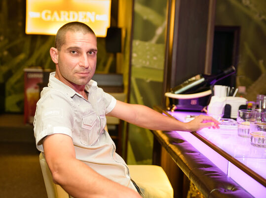  ,   Daniel, 45 ,   