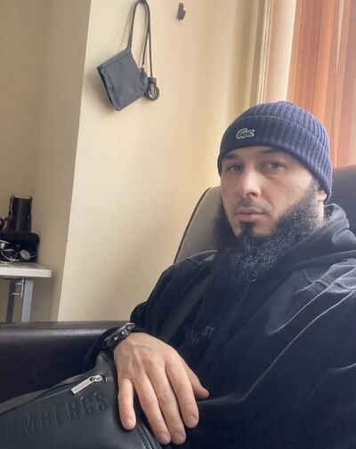  ,   Adam, 40 ,   ,   , c , 
