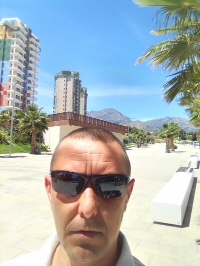  Benidorm,   Viktor, 44 ,     , c 