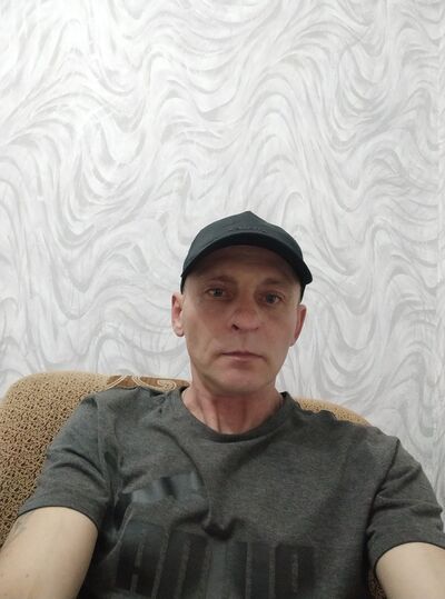  ,   Ruslan, 38 ,   ,   , c , 