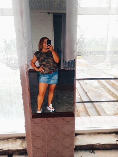  ,   Mila, 46 ,   c 