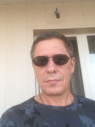  --,   , 52 ,   