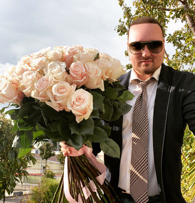  ,   Dr Medury, 39 ,   ,   , c 