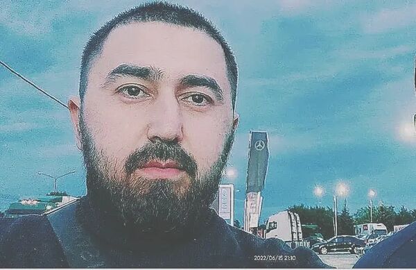  ,   Parviz, 25 ,   ,   