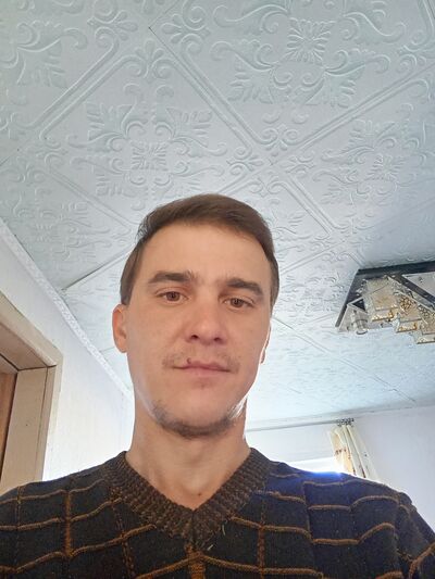  ,   Sergey, 35 ,   