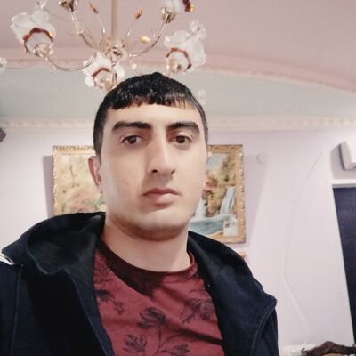  --,   Artur, 34 ,   ,   , c 