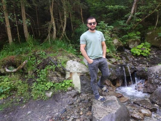  ,   Karim, 32 ,   ,   