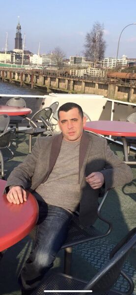 ,   Raad, 44 ,   ,   