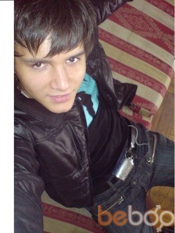  ,   Leonid, 37 ,   