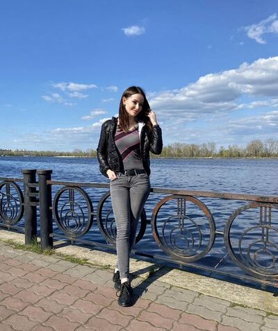  ,   Victoria, 40 ,     , c , 