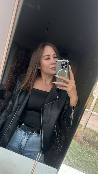  ,   Elena, 32 ,   c 