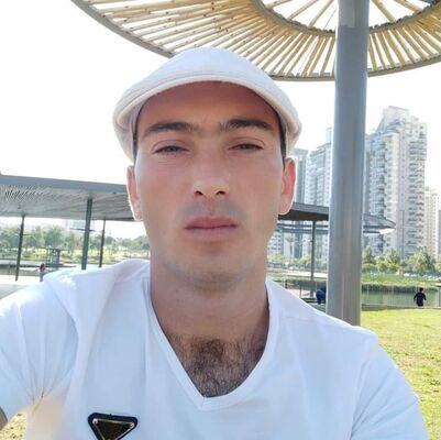  ,   Sergio, 32 ,   ,   