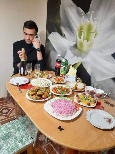  ,   Rustambek, 32 ,   ,   