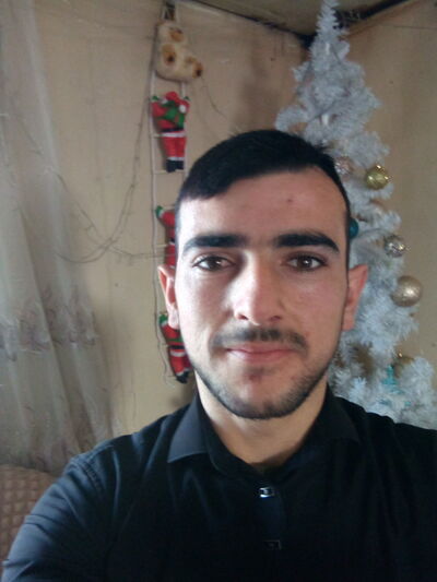  ,   Artur, 19 ,   ,   