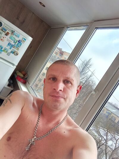  ,   Mikhail, 38 ,   ,   