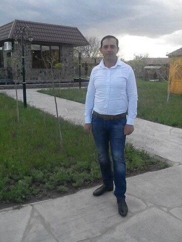  ,   Tiko, 37 ,   
