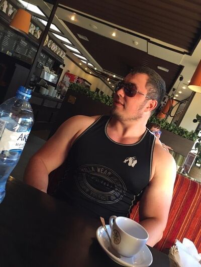  ,   Vitaly, 32 ,   ,   , c 