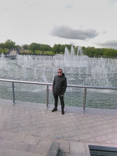  ,   Lexa, 42 ,     