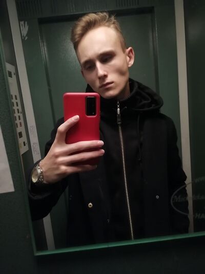  ,   Richard Z, 23 ,  