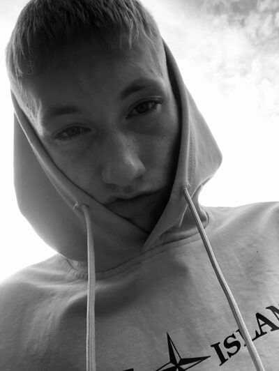  --,   Mikhail, 21 ,     , c 