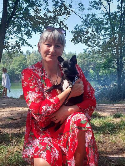  ,   Lyubov, 54 ,   c 