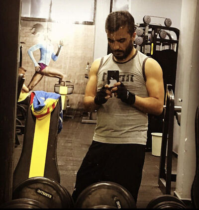  ,   Marc, 33 ,   ,   , c , 
