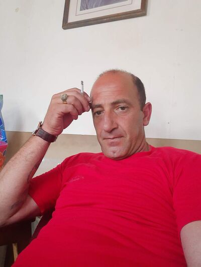  ,   Artur, 43 ,   ,   