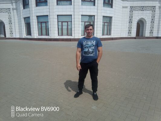  ,   Mikhail, 36 ,   c 
