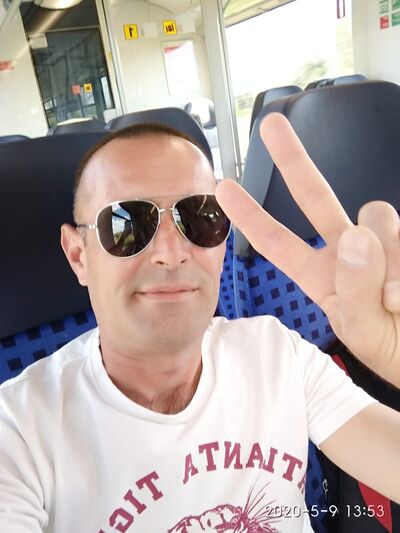  ,   Valentin, 43 ,   ,   