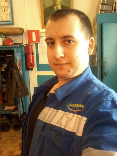  ,   Sergei, 37 ,   ,   , c , 