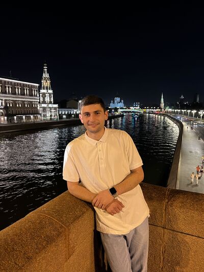  ,   Eric, 23 ,   ,   , c , 