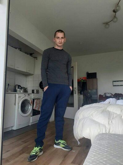  ,   Salwens, 33 ,   ,   