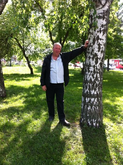  ,   Viktor, 62 ,   ,   