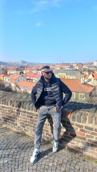  Praha,   Serhii, 34 ,  