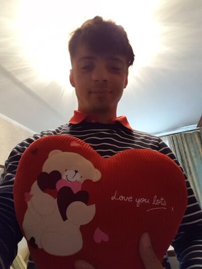  ,   Maxik, 27 ,   ,   , c 