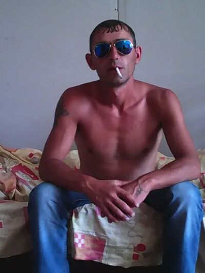  ,   Hayk, 42 ,   ,   