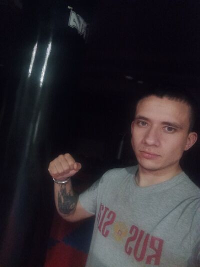  ,   Viktor, 25 ,   ,   