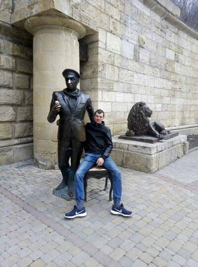  ,   Ivan, 32 ,     , c 