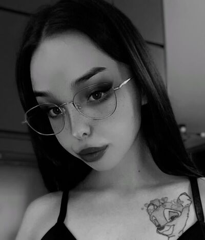  -,   LILIYA, 21 ,   