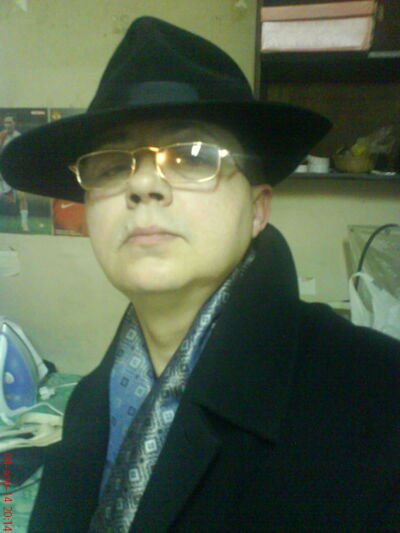  ,   Viktor, 60 ,   