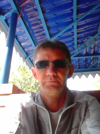  ,   Viktor, 51 ,  