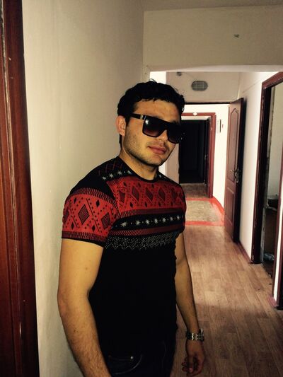  ,   Jonii, 34 ,   