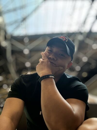  ,   Vladislav, 30 ,   ,   