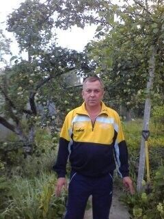  ,   Stas, 58 ,   
