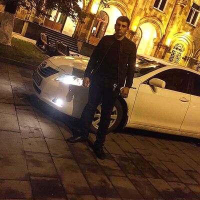  ,   Hayk, 25 ,   ,   , c 