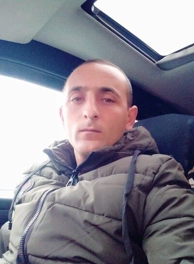  ,   Armen, 42 ,   ,   , c 