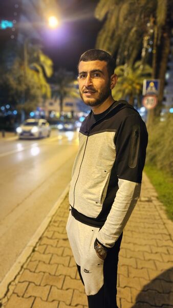  ,   Akow, 30 ,   ,   , c 